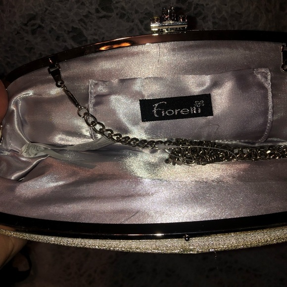 Vintage Fiorelli Silver Metallic Clutch with Chain. Satin like lining. Used - Picture 2 of 9